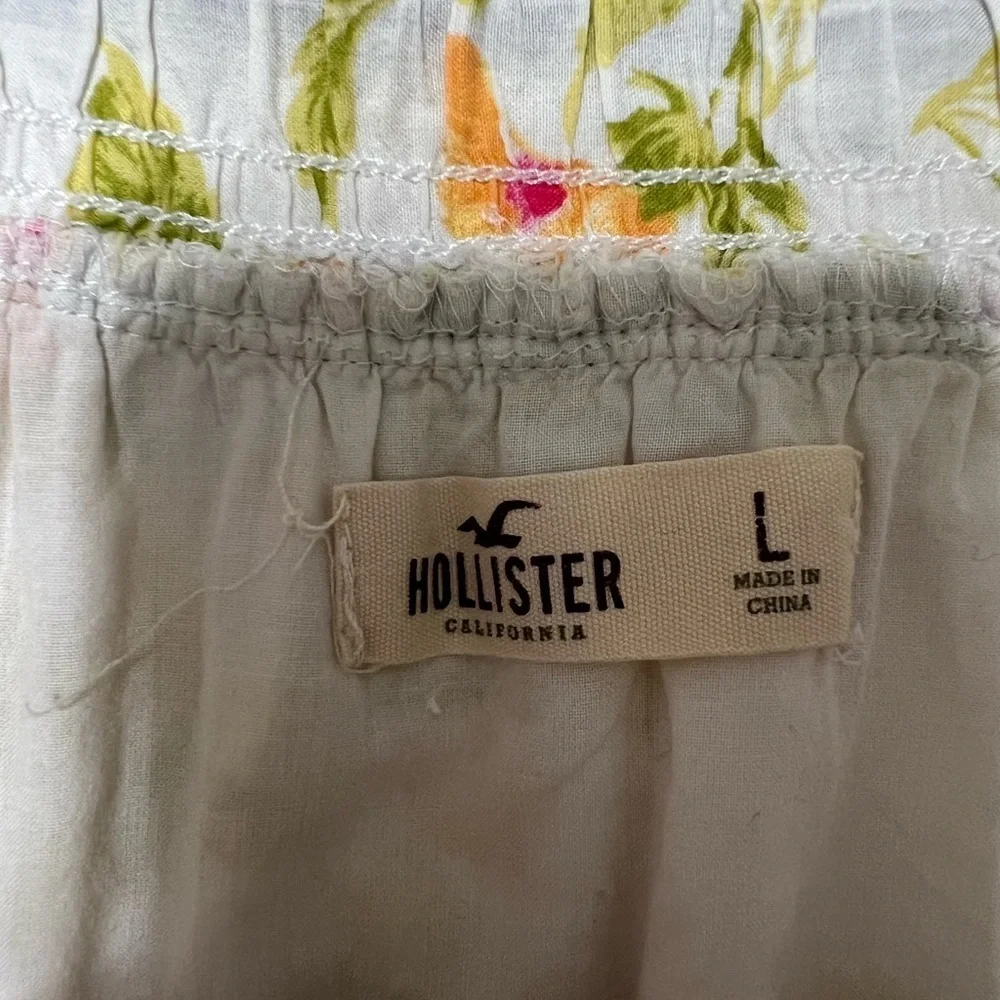 Hollister Floral Tiered Skirt Size L Elastic Waist Boho Cottagecore Mini Skirt